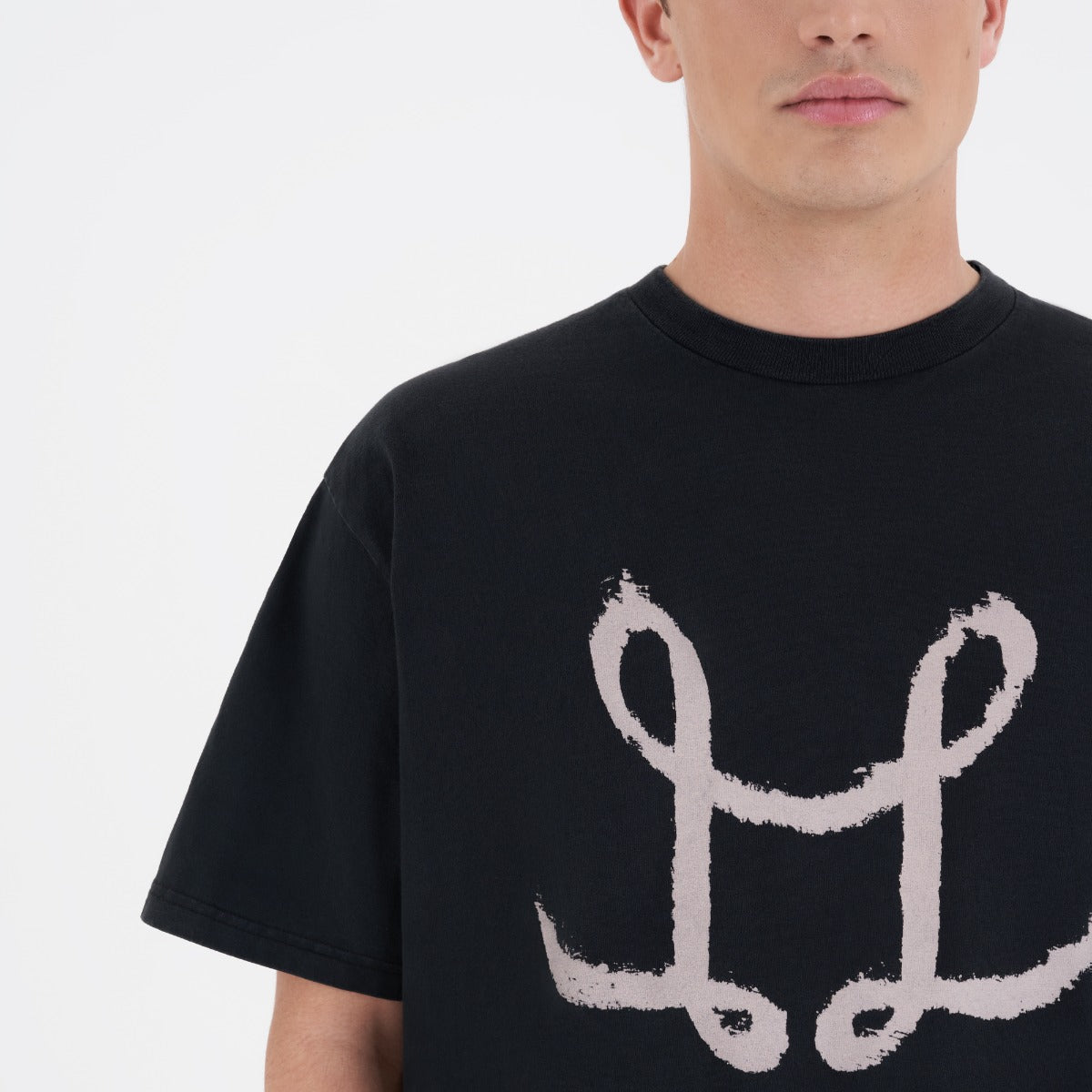 PRE ORDER - T-Shirt Leandro Lopes - Black (New Logo Big)