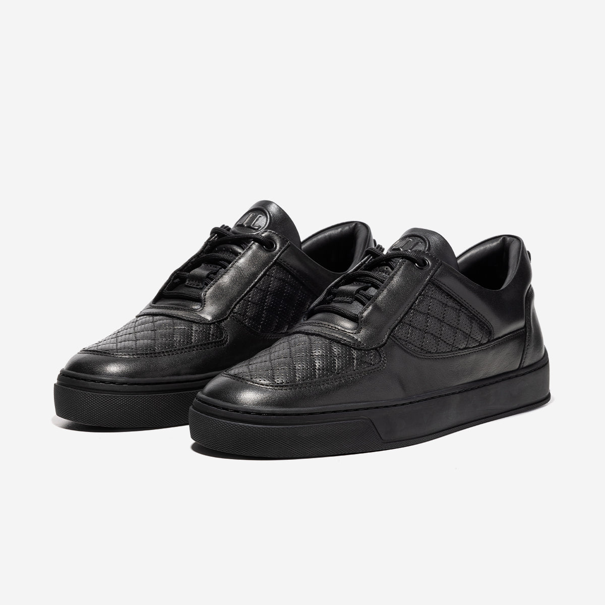 Low Top - Faisca - All Black Perforate