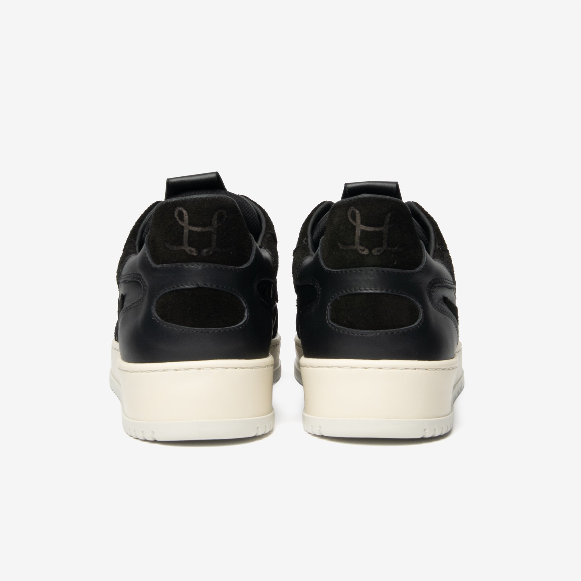 PRE ORDER - Low Top - Rivo - Black