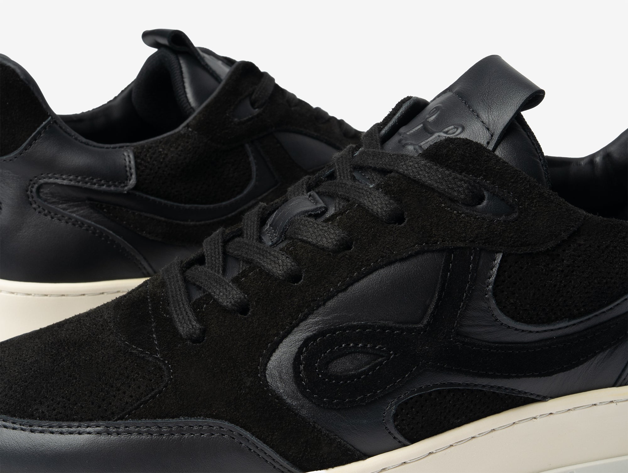PRE ORDER - Low Top - Rivo - Black