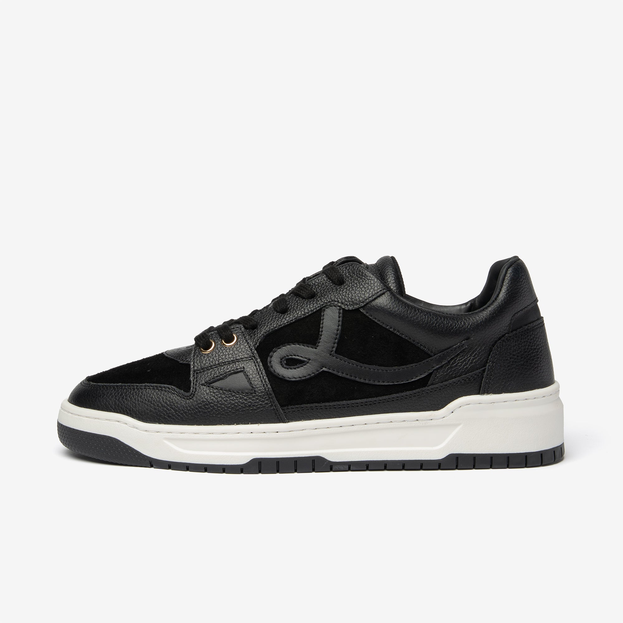 PRE ORDER - Low Top - Jaq - Black