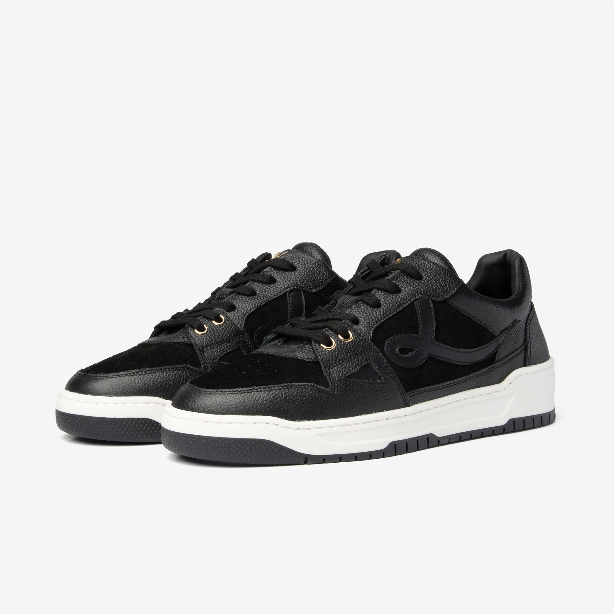 PRE ORDER - Low Top - Jaq - Black