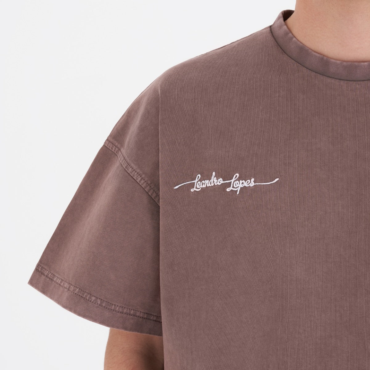 PRE ORDER - T-Shirt Leandro Lopes - Brown